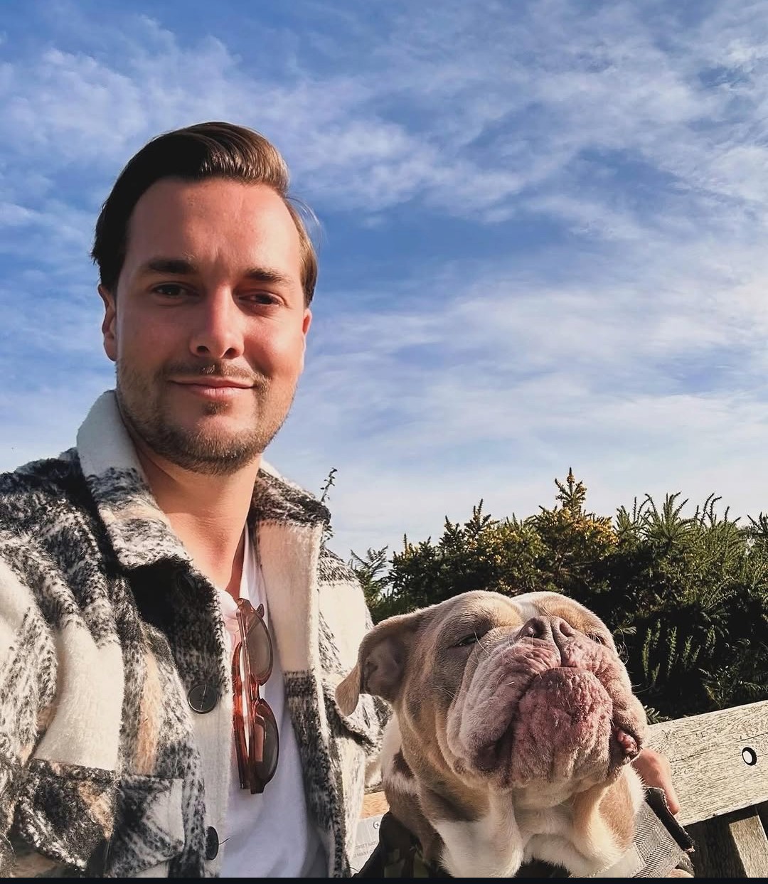 Founder of thrive foundation and his dog rosie